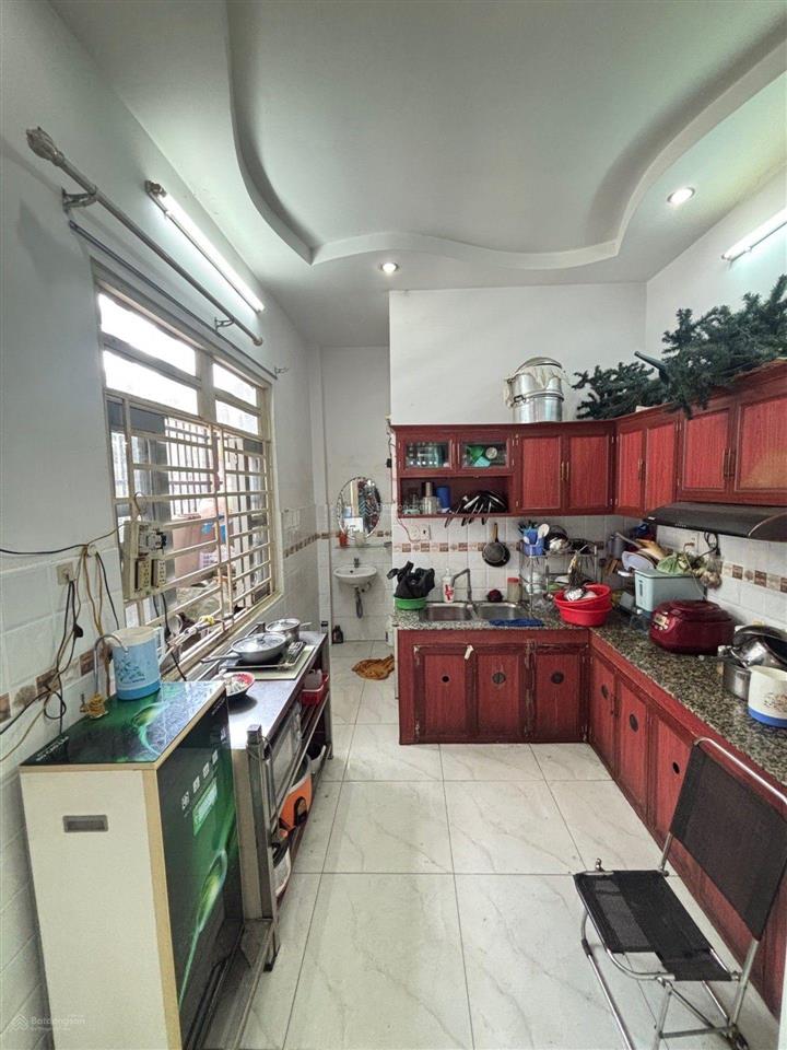Lô góc 2 mặt tiền  hxh 8m  4 tầng  5pn  (4x18m) gần bv bình tân  aeon mail tên lửa  chỉ 6,5 t