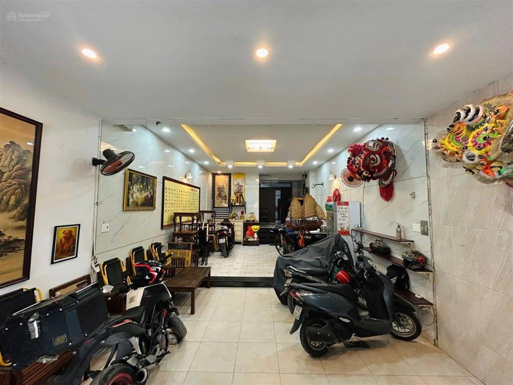 Mặt tiền  sát aeon tên lửa  chdv 7 pn (5x20m) full nội thất  dòng tiền 40tr/th  chỉ 19.39 tỷ