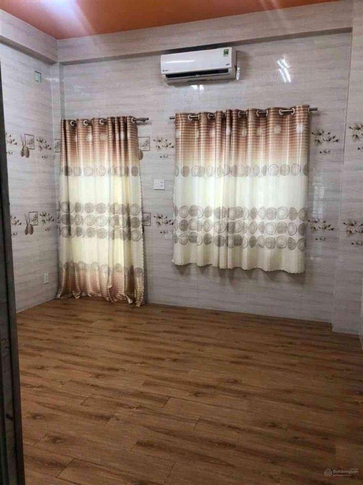 Mặt tiền khu tên lửa  sát aeon mail  4 tầng (100m)  6pn  đang cho thuê 26tr/th  giá chỉ 13,9