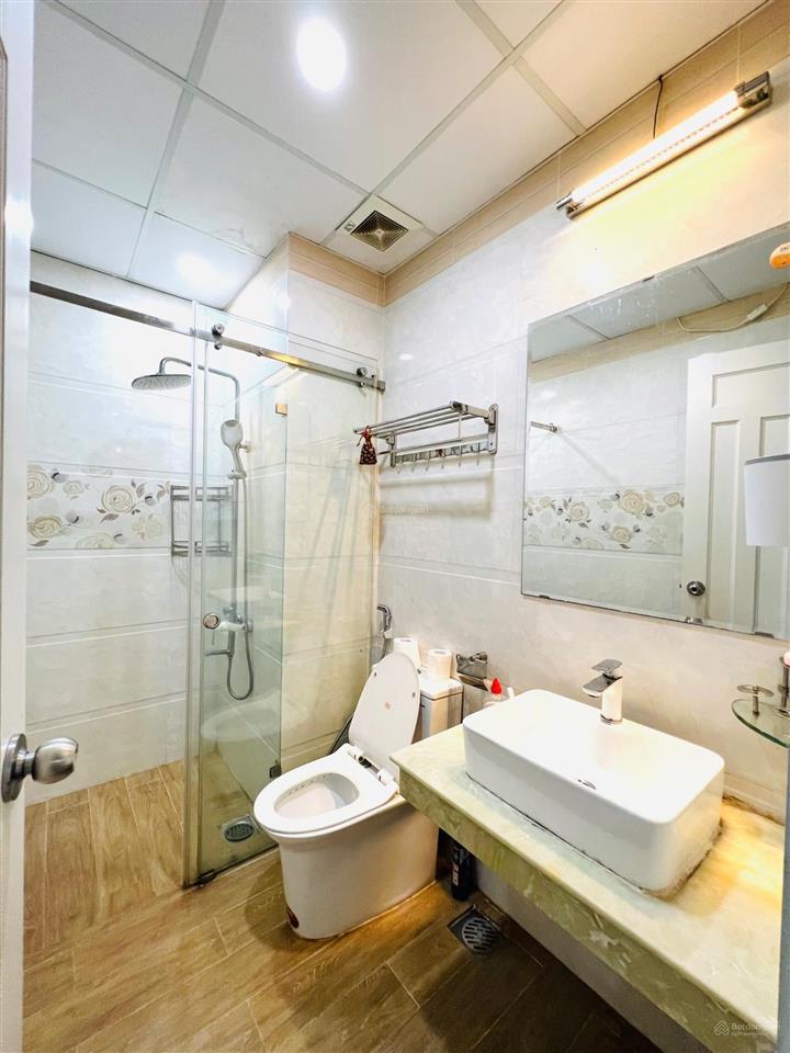 Bán căn hộ chung cư garden gate (chủ đầu tư novaland) 3pn 2wc 103m2 sát bên công viên gia định