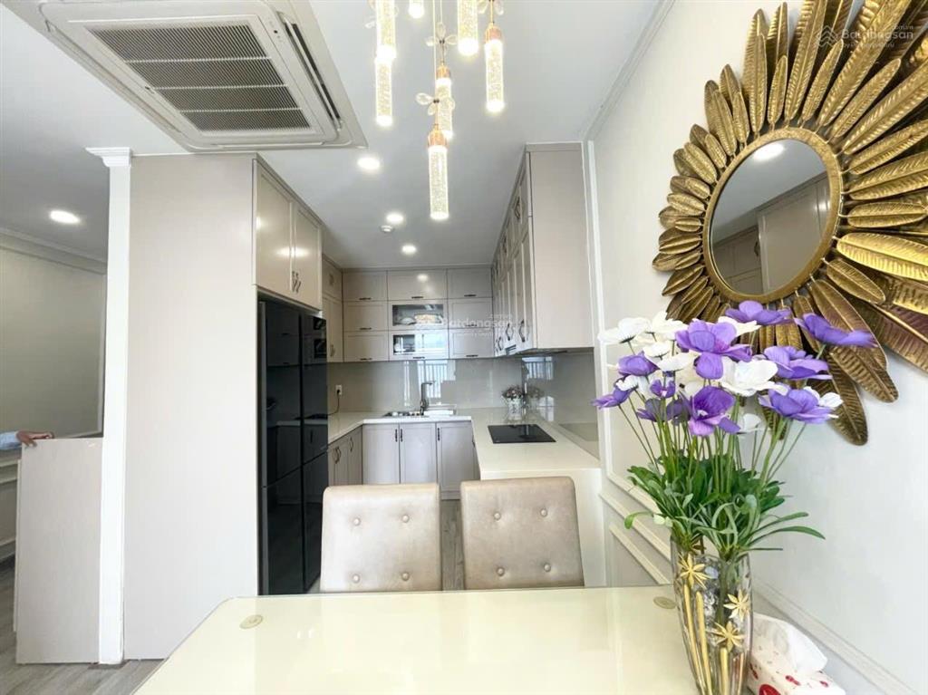 Bán căn hộ chung cư orchard parkview (chủ đầu tư novaland) 3pn 2wc 85m2 gần công viên gia định