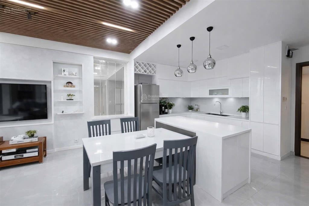 Bán căn hộ chung cư golden mansion (chủ đầu tư novaland) 3pn 2wc 85m2 gần sân bay tân sơn nhất