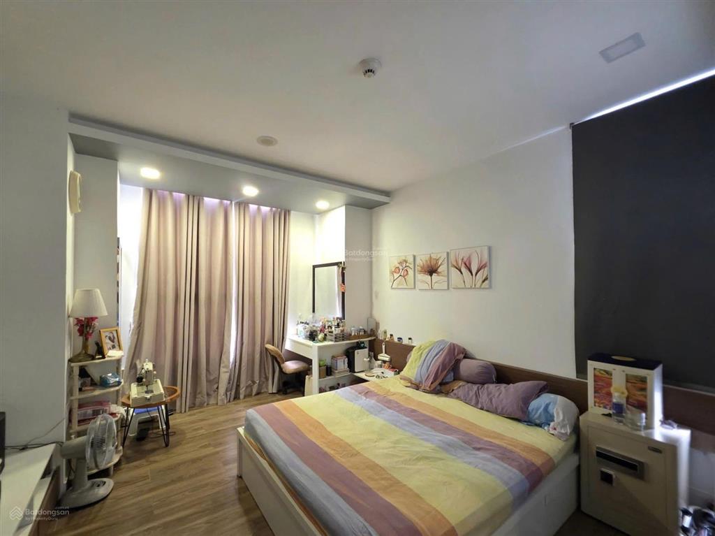 Bán căn hộ chung cư garden gate (chủ đầu tư novaland) 3pn 2wc 103m2 sát bên công viên gia định