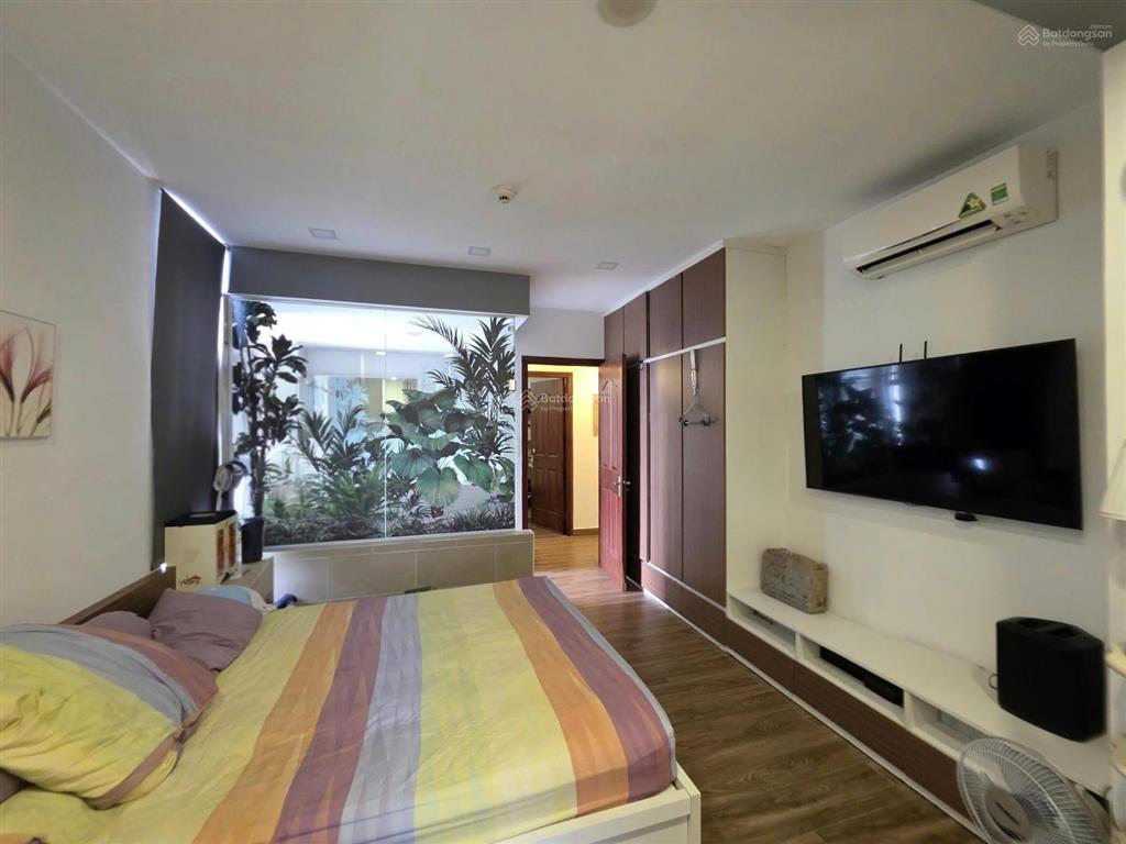 Bán căn hộ chung garden gate (chủ đầu tư novaland) 3pn 2wc 105m2 đã có sổ hồng sát công viên gđ