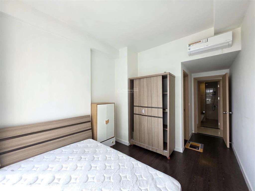 Bán căn hộ 2pn 2wc nội thất y hình gần sân bay giá nhận nhà chỉ 5.88 tỷ