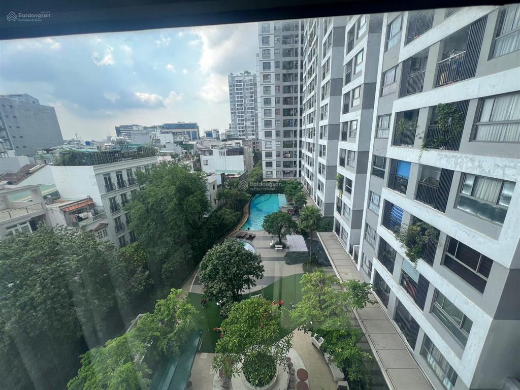 Bán căn hộ 2pn 2wc view hồ bơi sẵn hđ thuê gần sân bay nhà đẹp y hình 68.5m2
