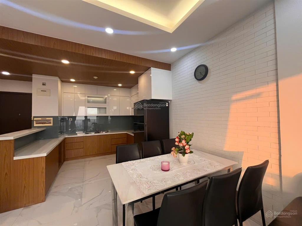 Bán căn hộ chung cư garden gate (chủ đầu tư novaland) 3pn 2wc 85m2 sát bên công viên gia định
