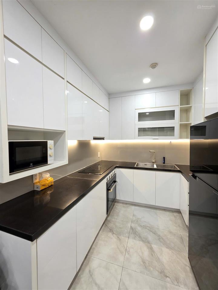 Bán căn hộ 3pn 2wc full nội thất giá 8.1 tỷ có hđmb gần sân bay y hình