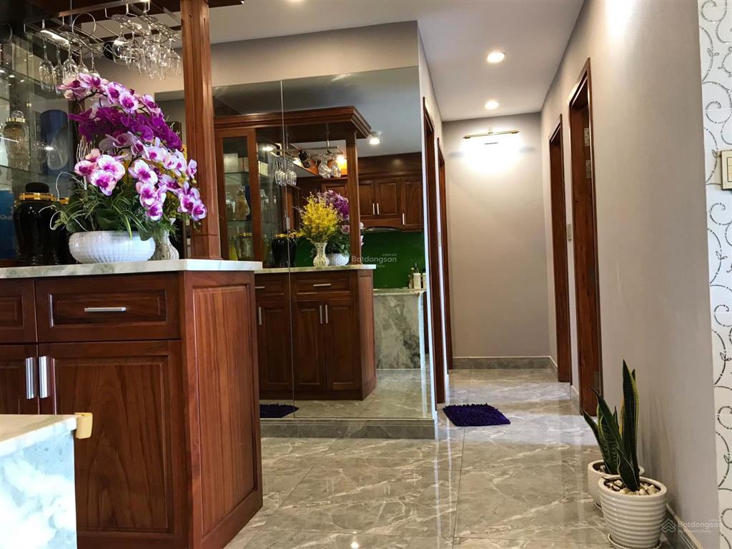 Bán căn hộ chung cư garden gate (chủ đầu tư novaland) 3pn 2wc 85m2 sát bên công viên gia định
