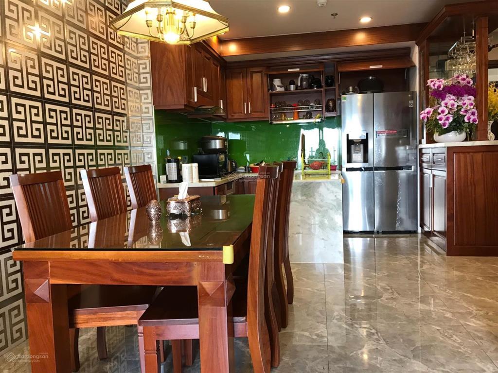 Bán căn hộ chung cư garden gate (chủ đầu tư novaland) 3pn 2wc 85m2 sát bên công viên gia định