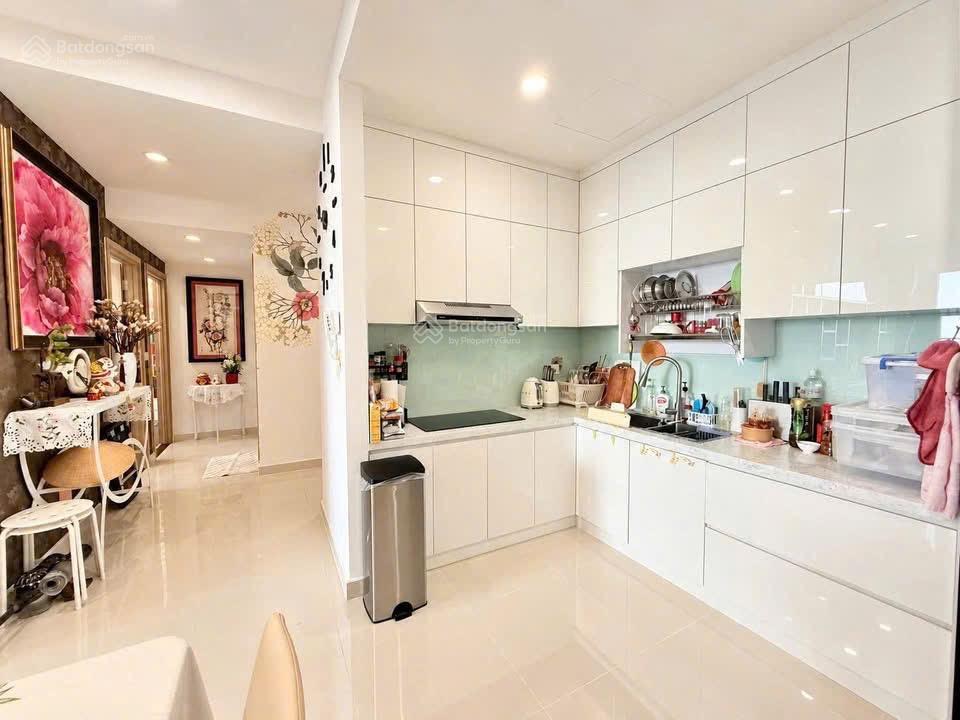 Cho thuê golden mansion 2pn 2wc full nội thất 75m2 giá 18tr/th tầng cao view thoáng
