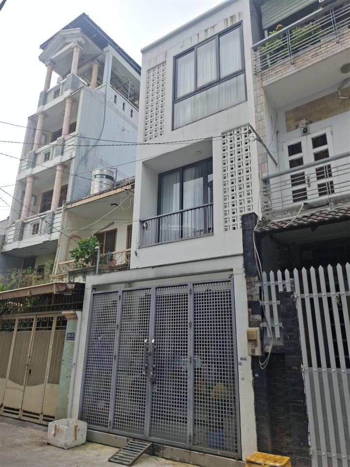 Bán nhà riêng tại 594/37, âu cơ, giá siêu hời 8,2 tỷ, 67m2, 5pn, 5wc