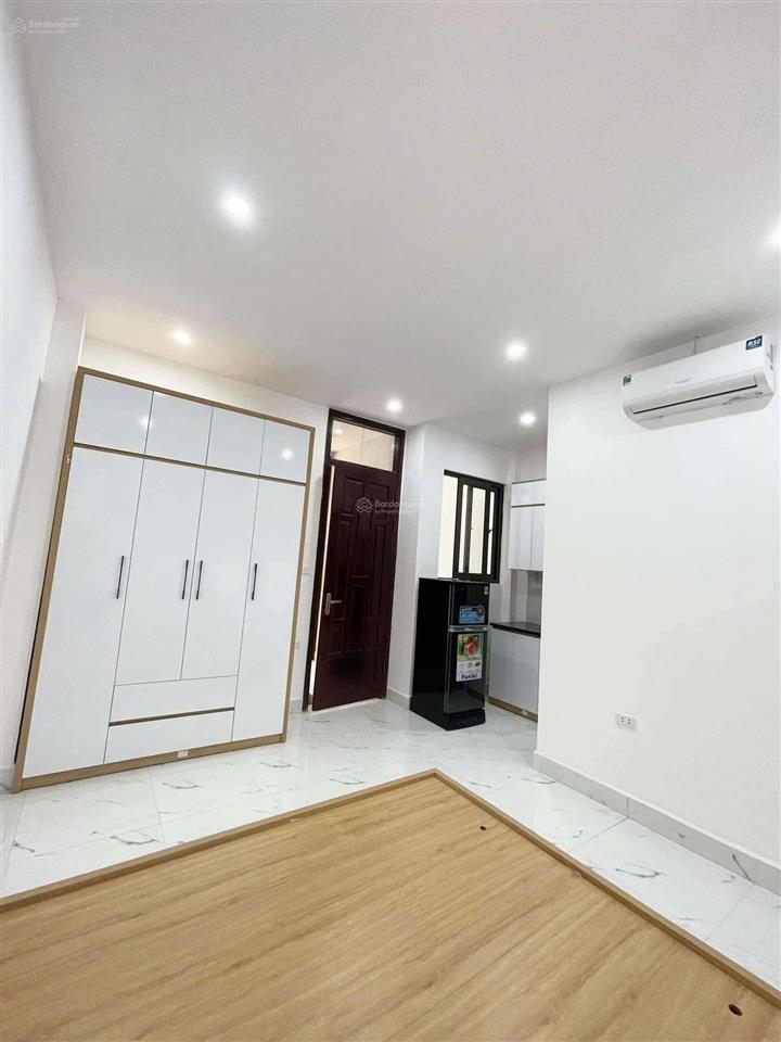 Cho thuê phòng tại phố bạch mai. giá 4tr5. vị trí gần trường đại học bách kinh xây