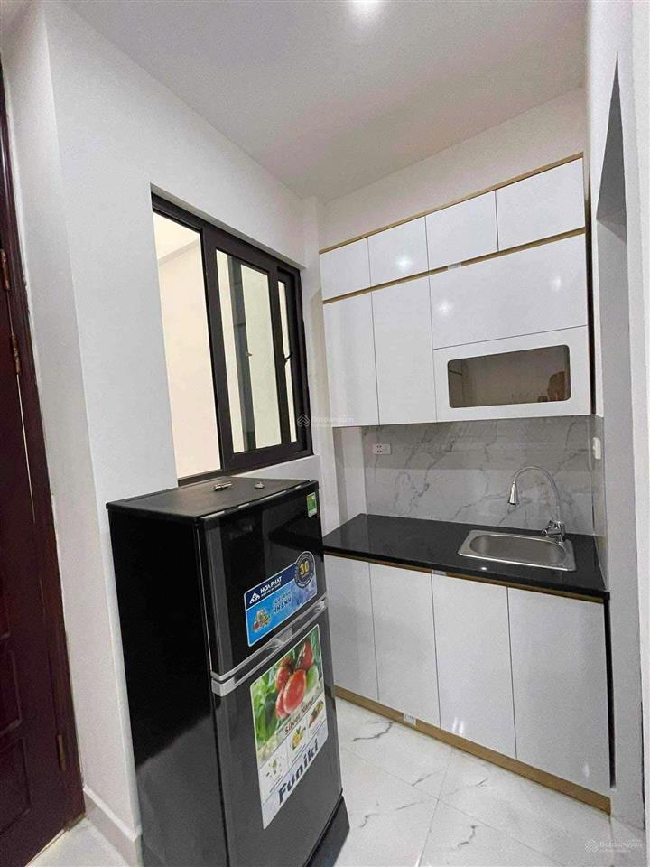 Cho thuê phòng tại phố bạch mai. giá 4tr5. vị trí gần trường đại học bách kinh xây
