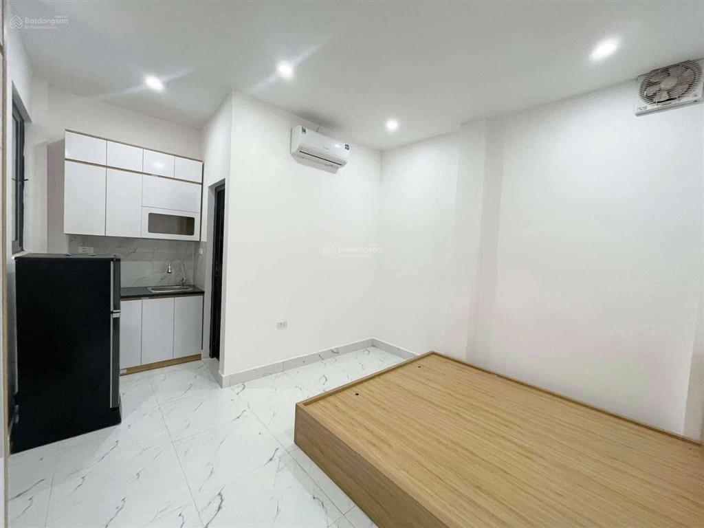 Cho thuê phòng tại phố bạch mai. giá 4tr5. vị trí gần trường đại học bách kinh xây