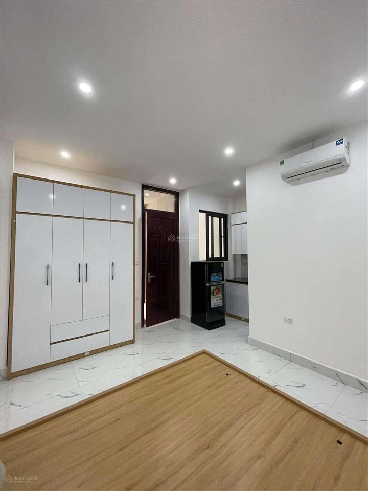 Cho thuê phòng tại phố bạch mai. giá 4tr5. vị trí gần trường đại học bách kinh xây