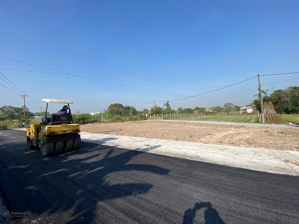 Chính chủ bán đất 5,5x24m thổ, kế kcn tân phú trung và bv xuyên á, sổ riêng xây dựng tự do