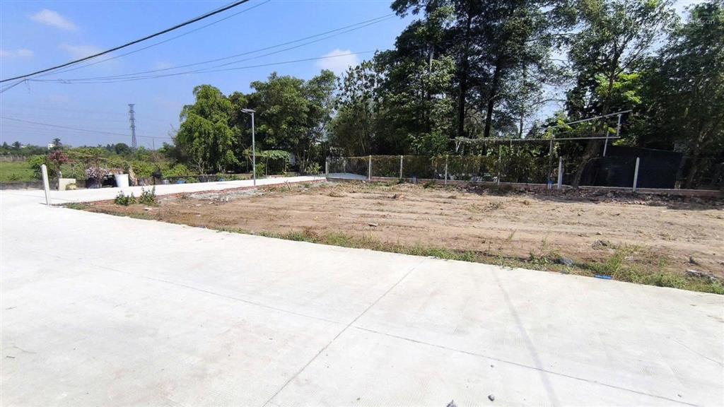 Chính chủ bán 7x16m full thổ cư 1 sẹc nguyễn văn khạ, ngay thị trấn củ chi, sổ sẵn, qh khu dân cư