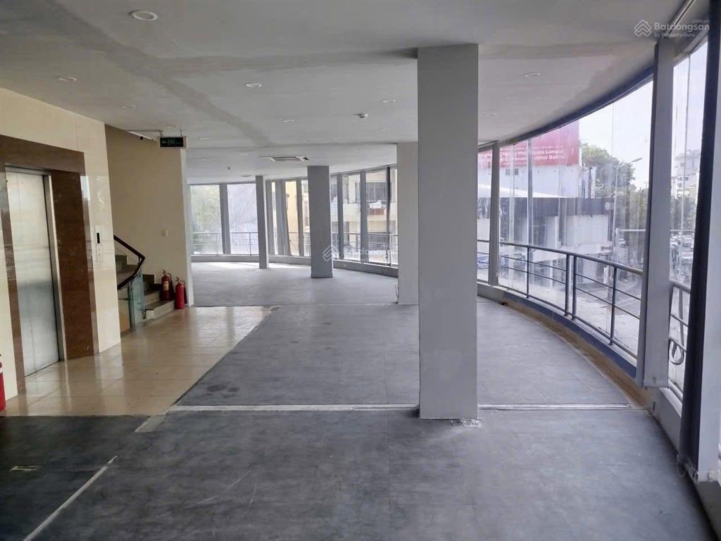 260 tỷ  bán nhà phố siêu vị trí 207 nguyễn văn trỗi