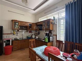 Biệt thự mini sân vườn tại đình phong phú, giá siêu hời 31 tỷ, hơn 400m2, 3 tầng ngang 10m đường 6m