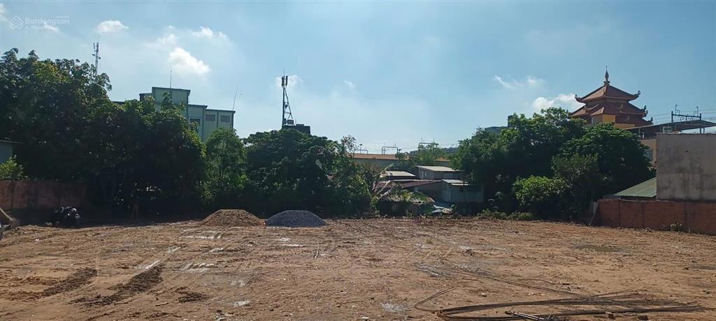 Hẻm xe tải sát metro ngay khu cnc, làng đại học, 1595m2 chỉ 4x tỷ, phù hợp xây chdv, 4 mặt thoáng