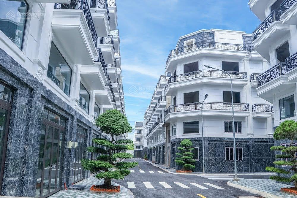 Bán gấp nhà mặt phố quốc lộ 13, 53m2, 7,65 tỷ, p hiệp bình phước, tp thủ đức