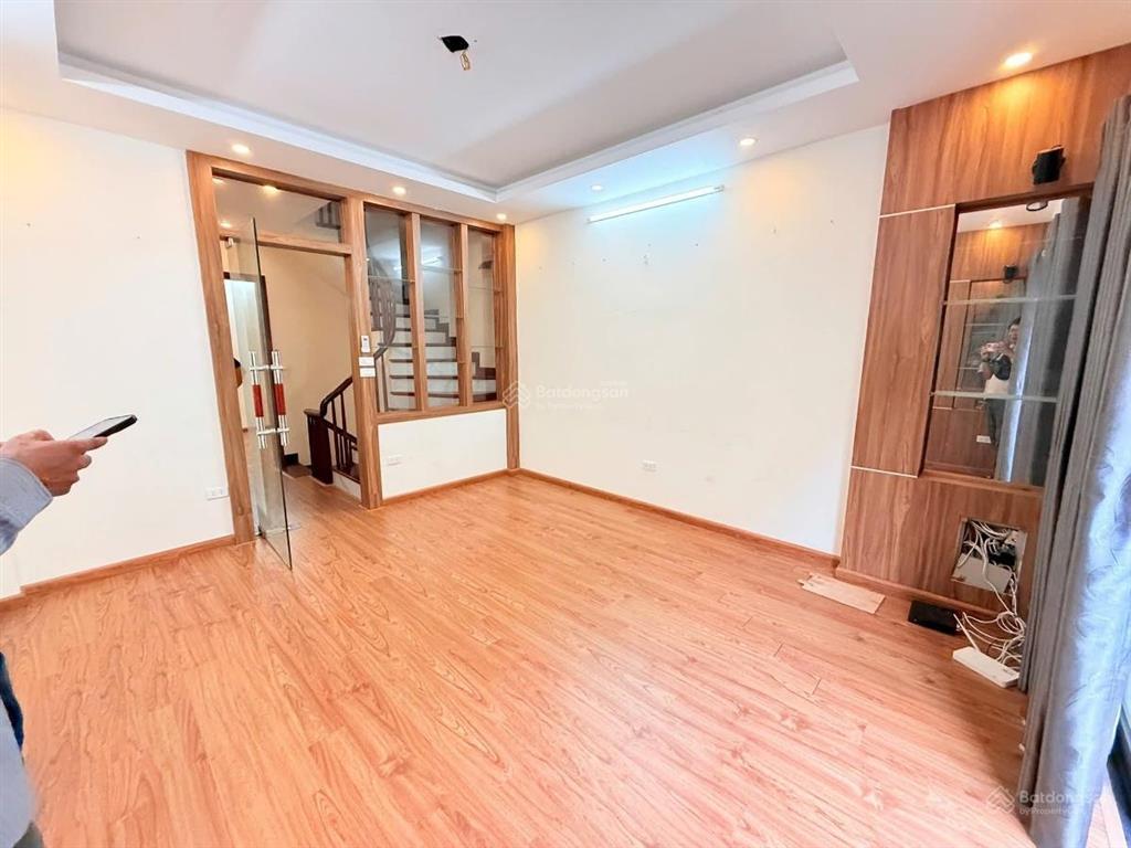 Bán nhanh nhà cầu giấy 52m2 5t  nhà mới ở ngay, ba bước ra ô tô  nhỉnh 11 tỷ!!