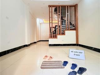 Bán nhanh nhà cầu giấy 52m2 5t  nhà mới ở ngay, ba bước ra ô tô  nhỉnh 11 tỷ!!