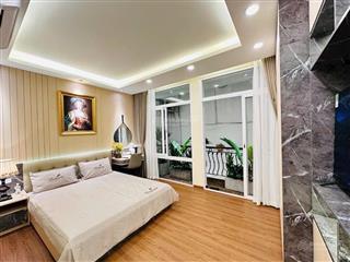 Thông số hoàn hảophạm văn đồng34m*5t*4mt*giá 9tdân xây cách ô tô tránh 15mfull đồở vip.