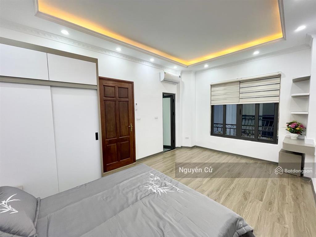 Hiếm! ngõ nông thông  xây mới  thang máy xịn sò  pháo đài láng, huỳnh thúc kháng 42m*6t, ở vip.