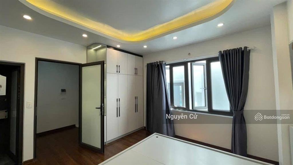 Hiếm! ngõ nông thông  xây mới  thang máy xịn sò  pháo đài láng, huỳnh thúc kháng 42m*6t, ở vip.