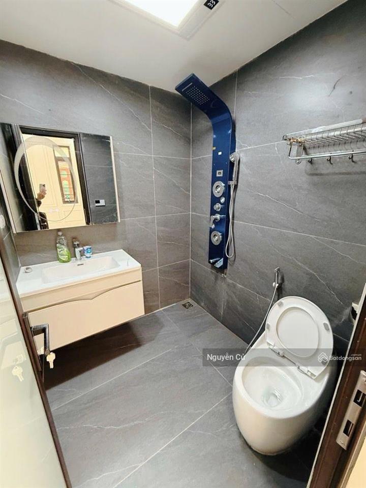 Hiếm! xã đàn, la thànhnhà mớ koong thang máygần oto2 thoáng, ngõ thông, kd, 38m*6t*ở vip.