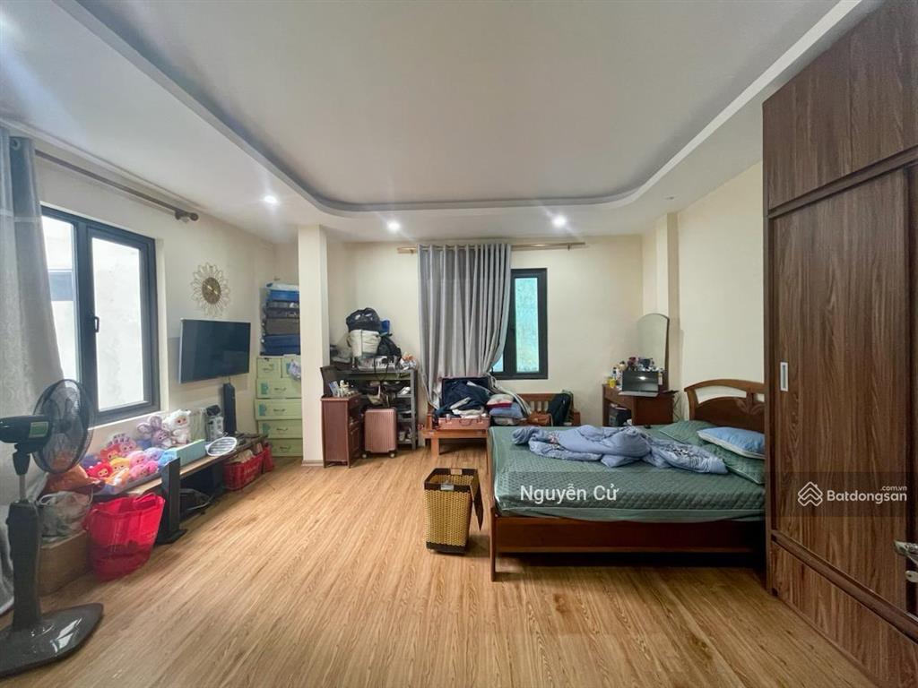 Hiếm! lô góc, 10m ra mặt phố, ngõ thẳng, thông dâ xây, ô chờ thang máy, xã đàn trung phụng, 34m*5t.