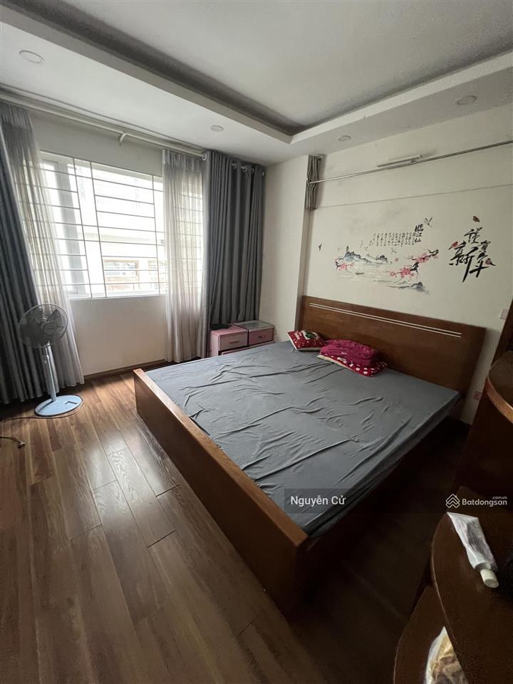 Cực hiếm! có 102, đường láng, chùa láng, 2 thoáng ngõ thông, kdvp, spa 38m*5t*ở cực vip.