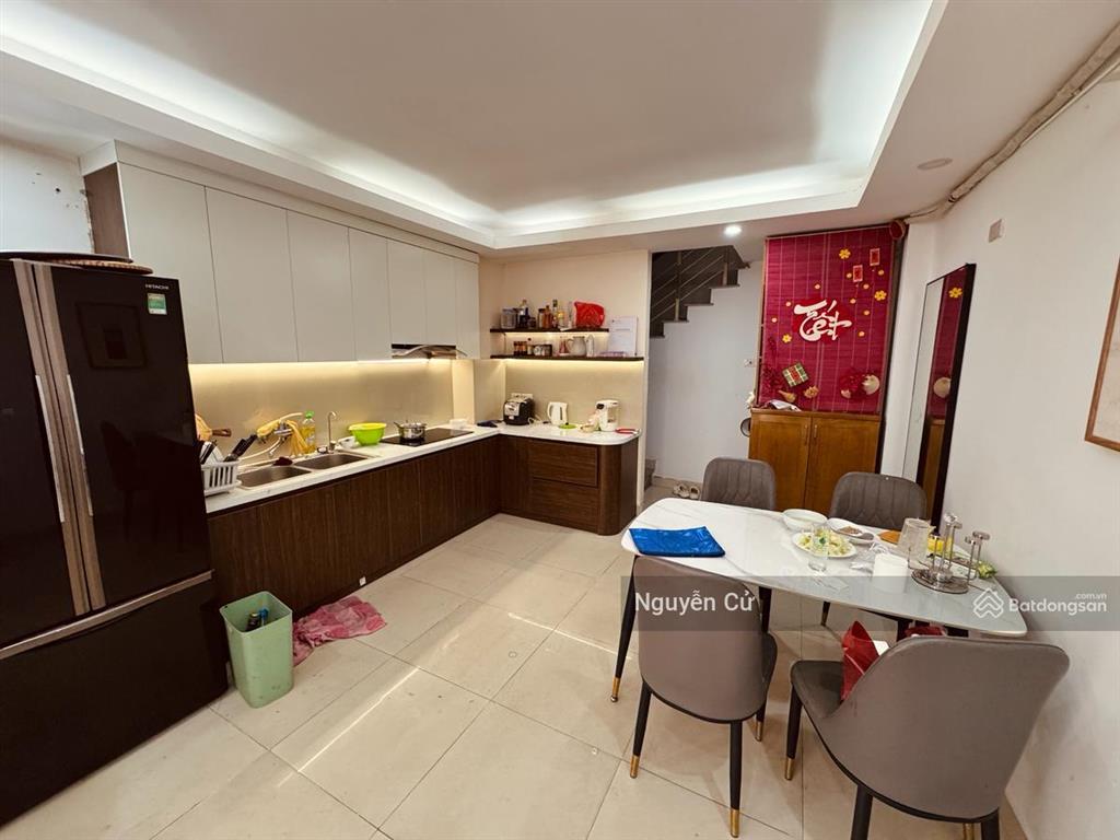 Hiếm! đường láng, yên lãng, kd sầm uất, ô tô đỗ cửa, ngõ thông, dân xây 2 thoáng, 32m*5t, ở vip.