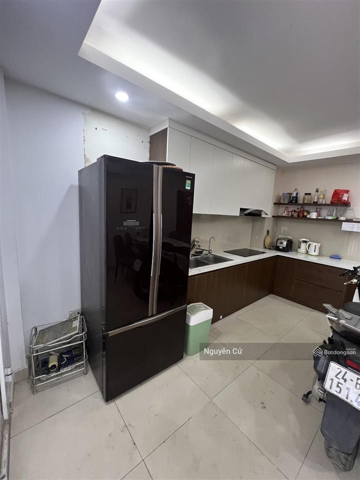 Cực hiếm! có 102, đặng tiến đông, hoàng cầu, gần phố, ngõ thông, 36m*5t, kd, spa, ở cực sướng