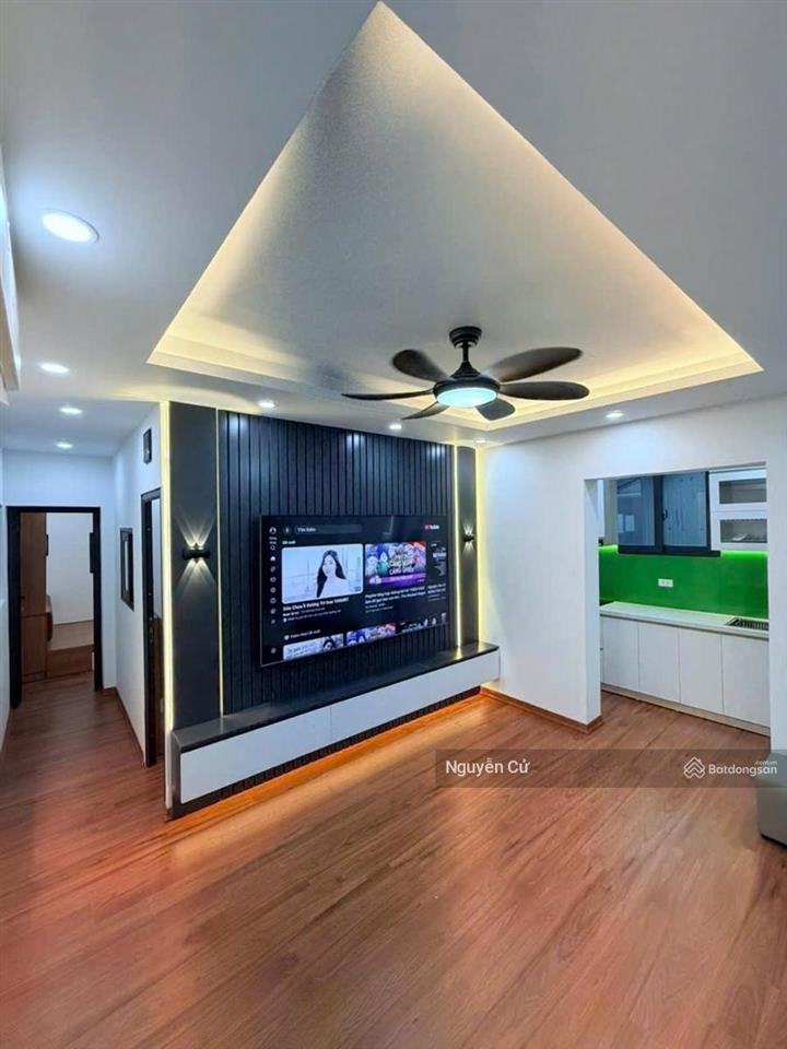 Hiếm! có 102 thái thịnh, yên lãng, ngõ thông, oto tránh, kd sầm uất, nhà mới koong, 30m*6t* ở vip.