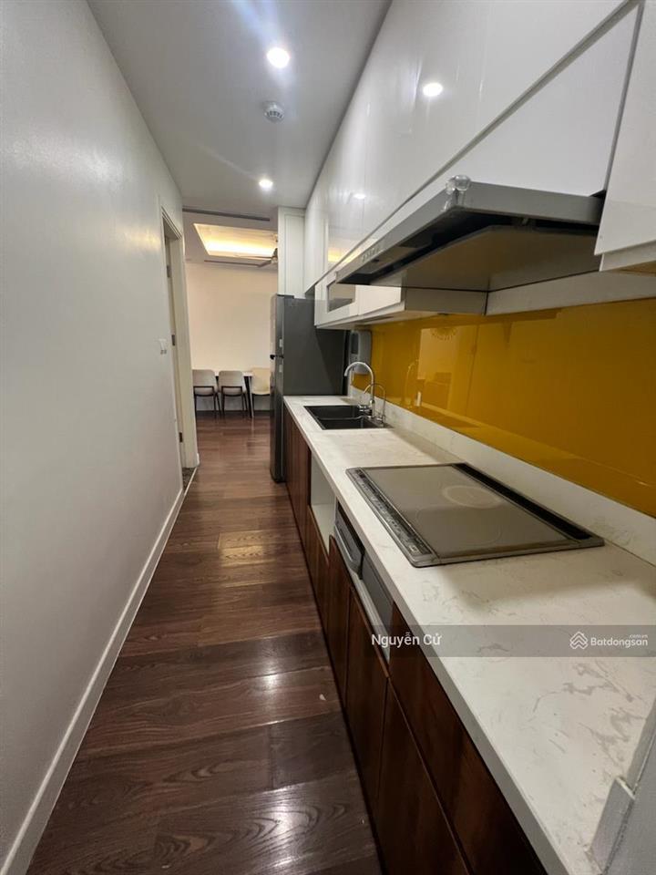 Siêu hiếm! có 102 la thành, hoàng cầu, 2 thoáng, gần phố, ngõ thông, kd nhỏ, 38m*5t* ở cực vip.