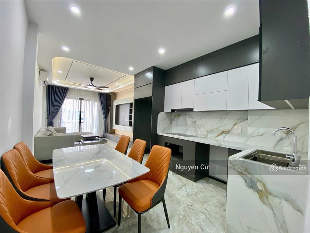 Hiếm! có 102 phố chùa bộc, tây sơn, gần phố, ngõ thông, 2 thoáng kdvp, spa, 38m*5t* ở cực sướng!