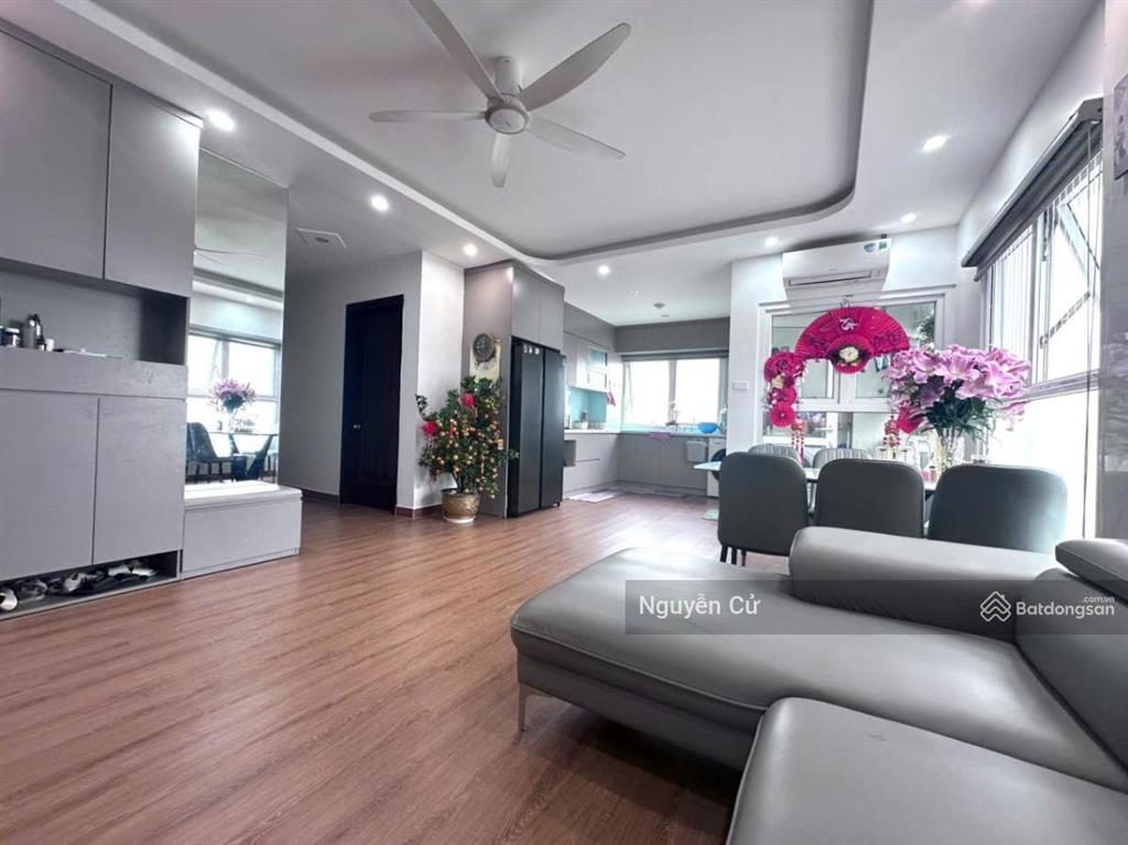 Có 102! yên lãng, đường láng, ô tô đỗ cửa, ngõ thông, gần phố, 2 thoáng, ô chờ thang máy, 38m*5t.