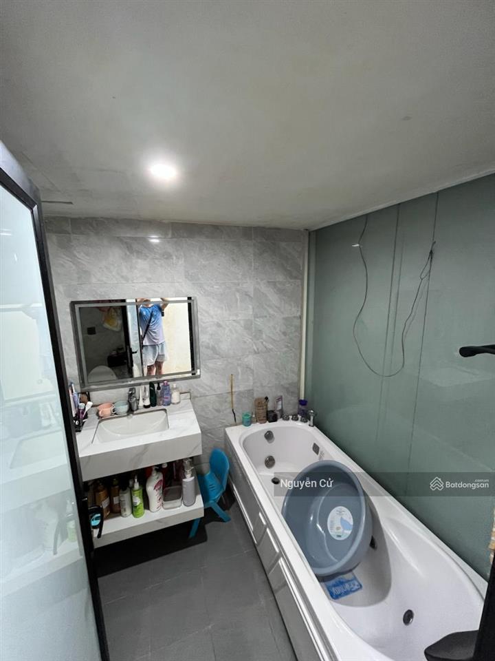 Hiếm! phố đặng tiến đông, hoàng cầu, dân xây, 2 thoáng, 20m ra phố, ngõ thẳng, 45m*5t*kdvp, ở vip.