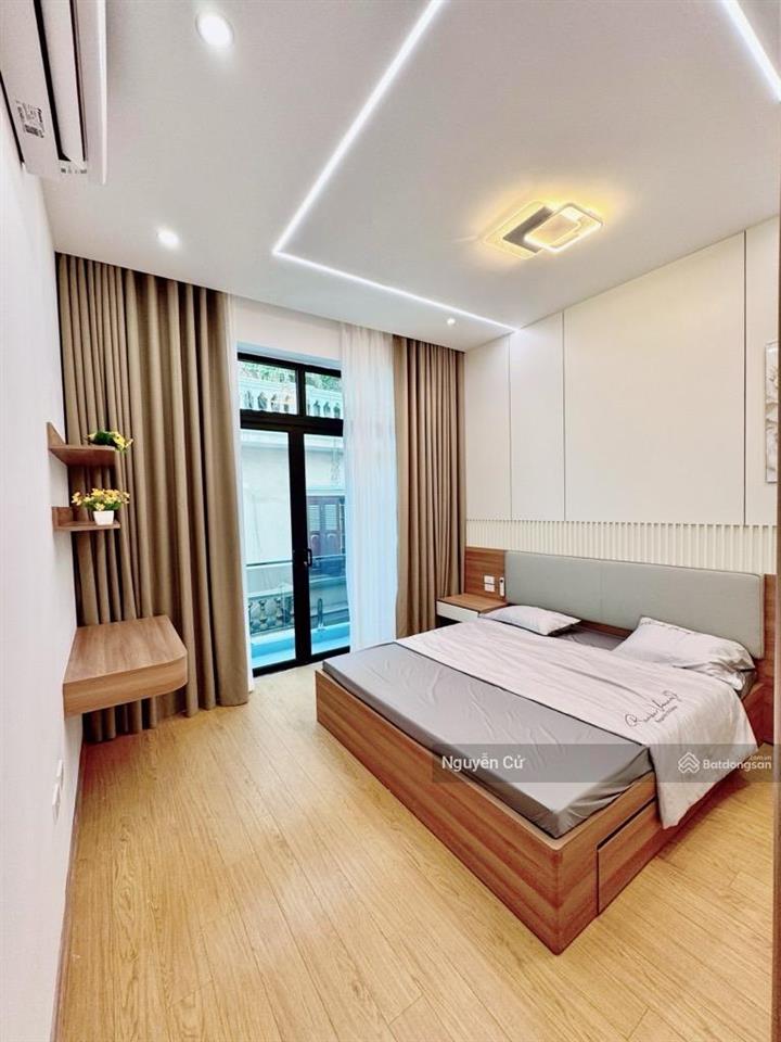 Cực hiếm! ful nội thất, ô tô lùi cửa, gần phố, ngõ thông, đặng tiến đông, hoàng cầu, 30m*5t*ở vip.