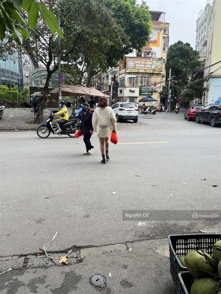 Cực hiếm! ful nội thất, ô tô lùi cửa, gần phố, ngõ thông, đặng tiến đông, hoàng cầu, 30m*5t*ở vip.