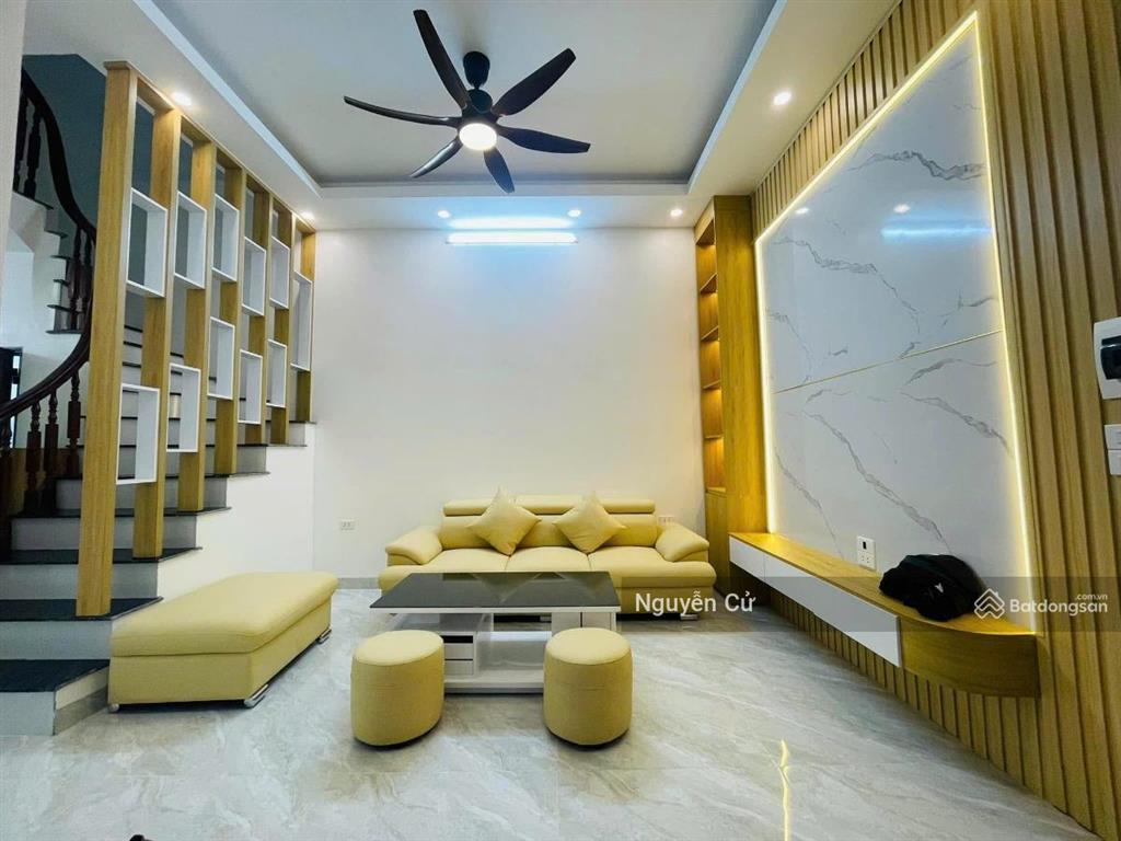 Hiếm! nhà mới koong, gần ô tô tránh, ngõ thẳng, nguyễn chí thanh, nguyên hồng thang máy, 38m*6t.
