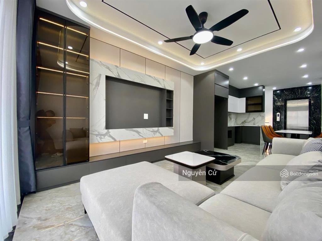 Có 102! hoàng cầu, hào nam, thang máy, lô góc, gằn phố, ful nội thất, 35m*6t, kdvp, spa, ở siêu vip