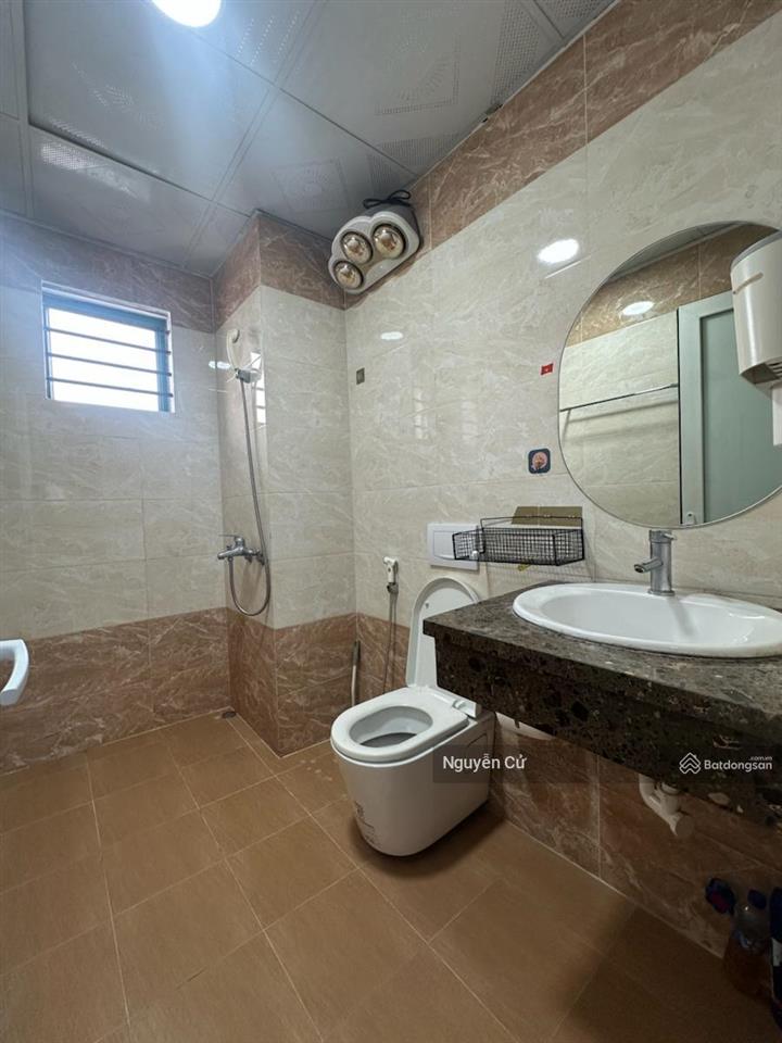 Có 102! phố huỳnh thúc kháng, chùa láng, 2 thoáng, gần phố, ngõ thông, ful nội thất, 40m*9t* ở vip.
