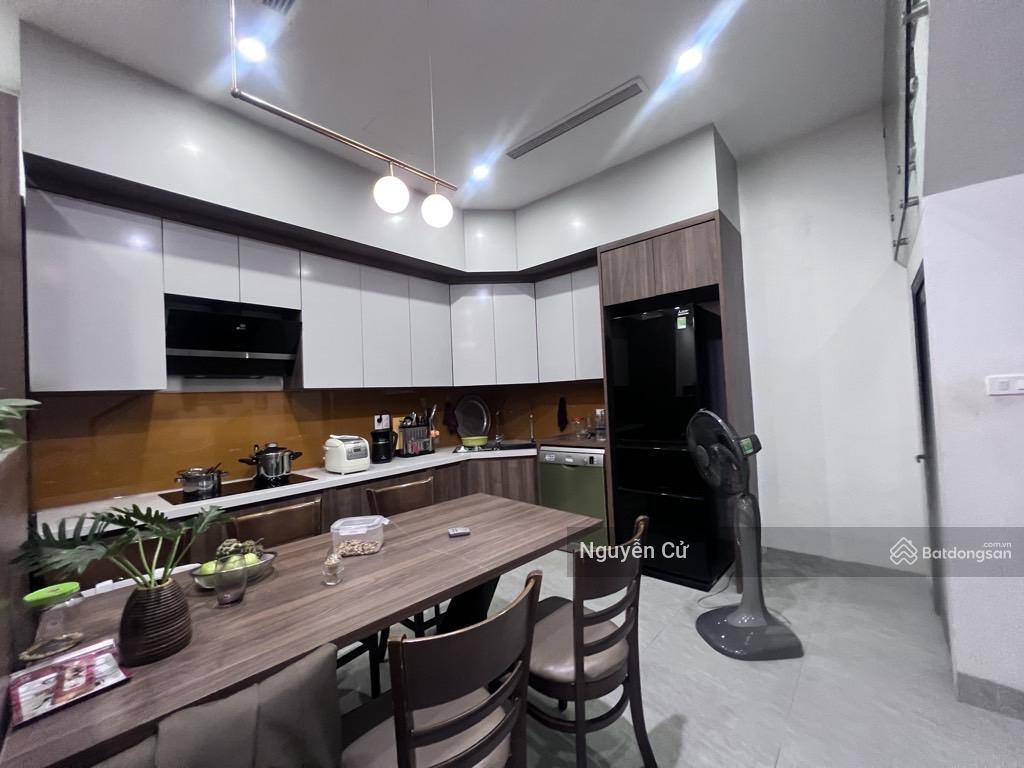 Hiếm! phố hoàng, vành đai 1, 2 thoáng, gần ô tô, ful nội thất, dân xây, ô chờ thang máy,48m*5*ở vip