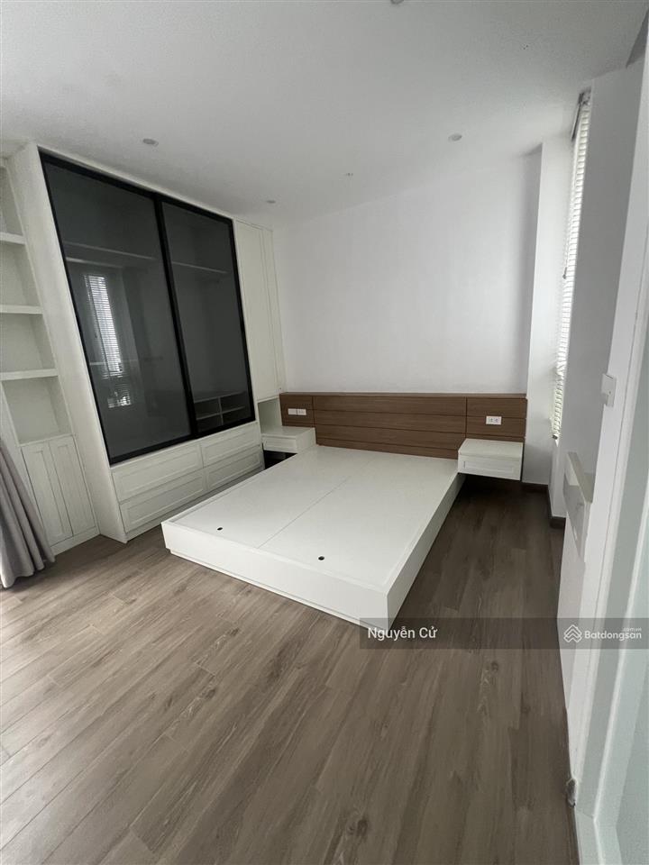 Quá hiếm! phố chùa láng, đuòng láng, phân lô, ô tô tránh, ngõ bàn cờ, kd sầm uất, 30m*6t* ở vip.