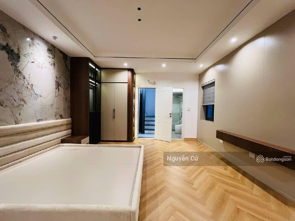 Có 102! phố chùa láng, nguyễn chí thanh, dân xây, 2 thoáng, ful nội thất, lô góc, 38m*5t* ở cực vip