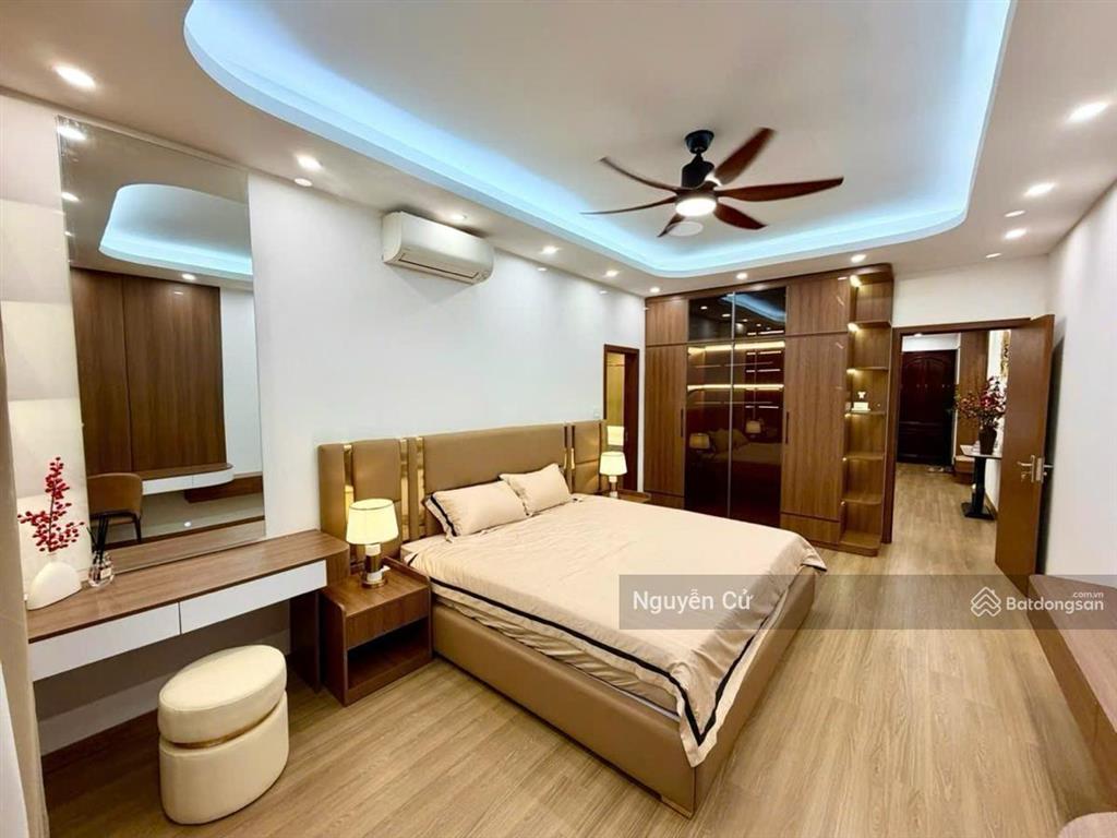 Vip! có 102, la thành, nguyễn chí thanh, 2 thoáng, ful nội thất, gần phố, ngõ thông, 38m*5t, ở vip.
